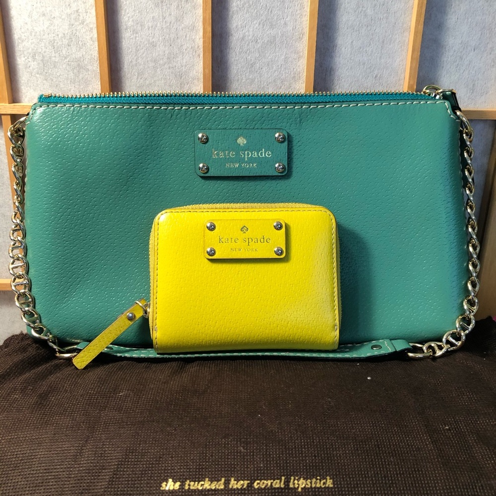 New Kate Spade green and gold bag. Fits everything and perfect condition!